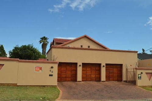 Augustavilla St.Pio'S Guest House Edenvale Exteriér fotografie